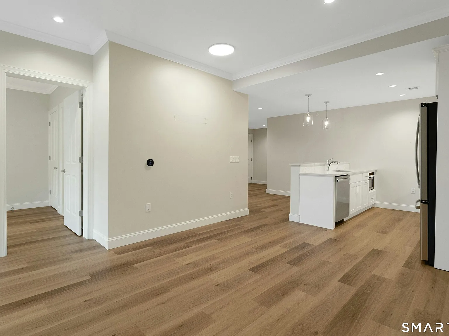 1 bed, 849 sqft, $4,000 — Photo 2