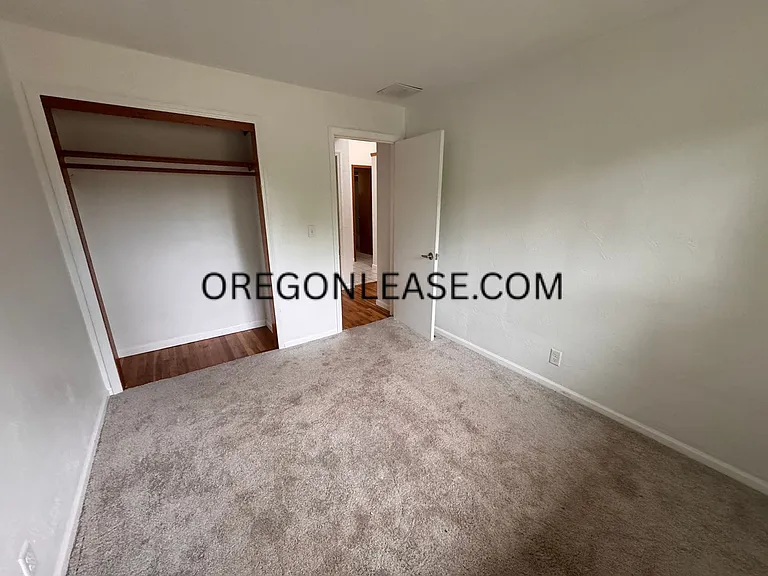 3315 University St — Photo 11
