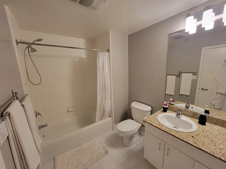 250 King St #742 — Photo 11