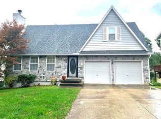 418 Swallow St, Warrensburg, MO 64093