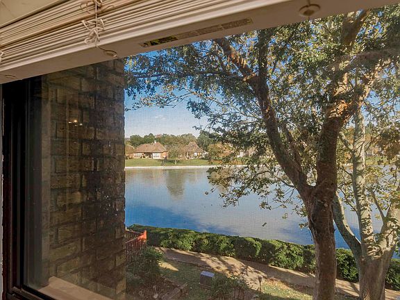 2nd image of 2413 Shadowbrook Dr