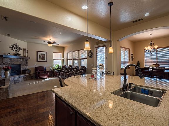 3rd image of 836 Glen Abbey Dr