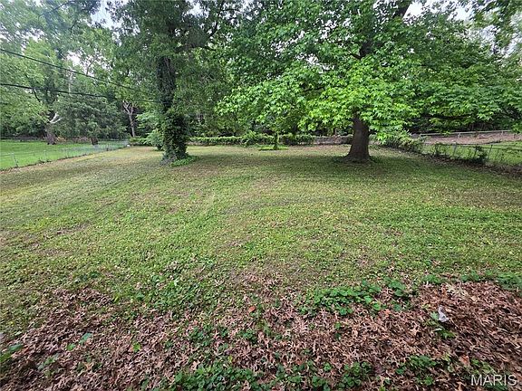 3rd image of 10822 Hallwood Dr