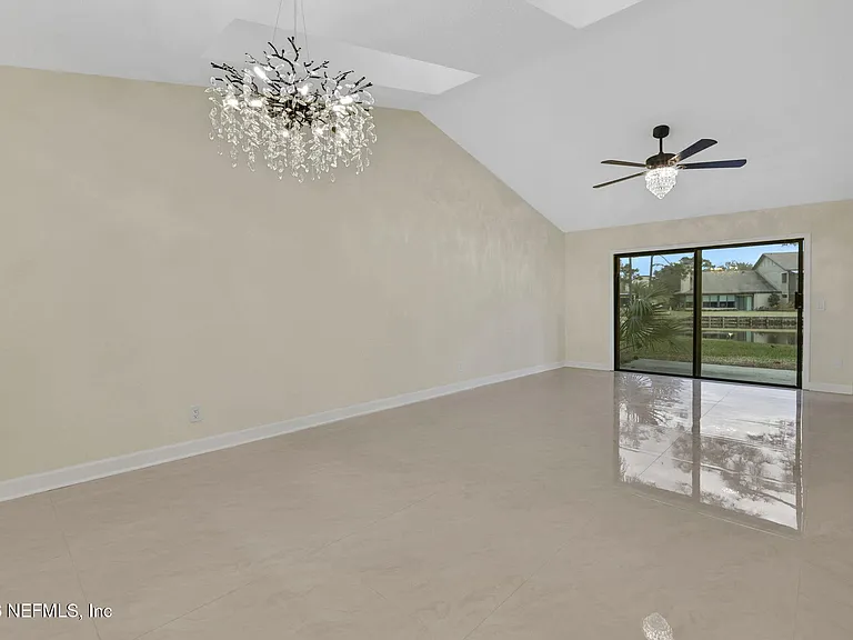 181 Aruba Ln — Photo 70