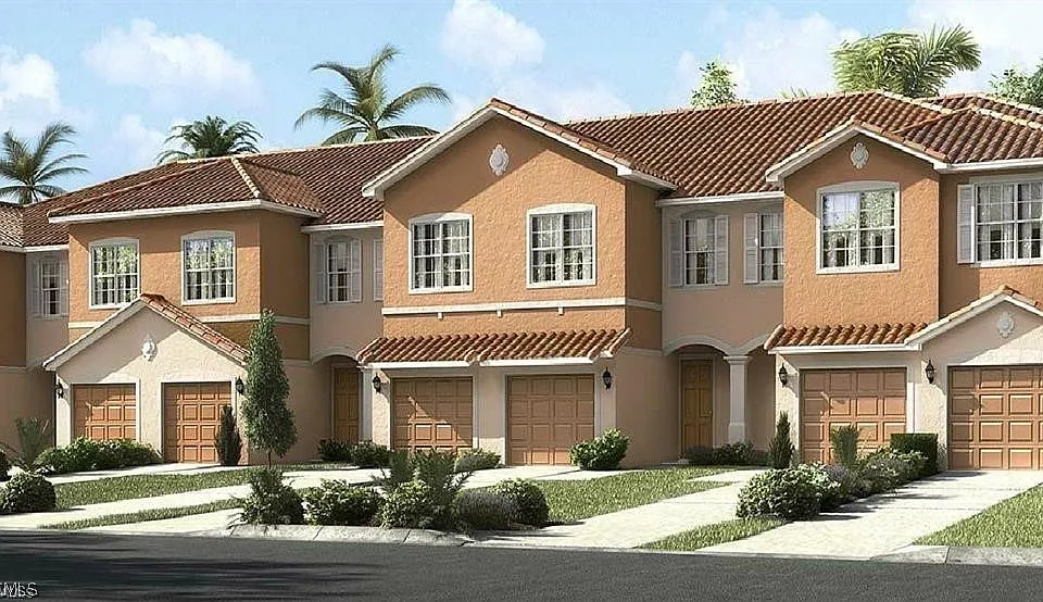 8892 Via Isola Ct