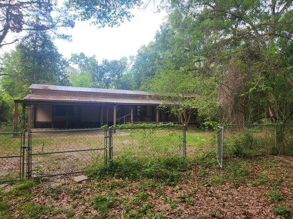 756 Bradshaw Dr E, Brookeland, TX 75931
