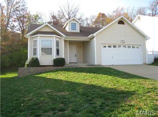 1130 Fenton Park Dr, Fenton, MO 63026