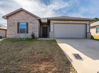 112 Summit Cv, Jacksonville, TX