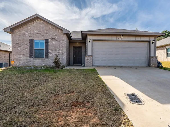 112 Summit Cv, Jacksonville, TX 75766