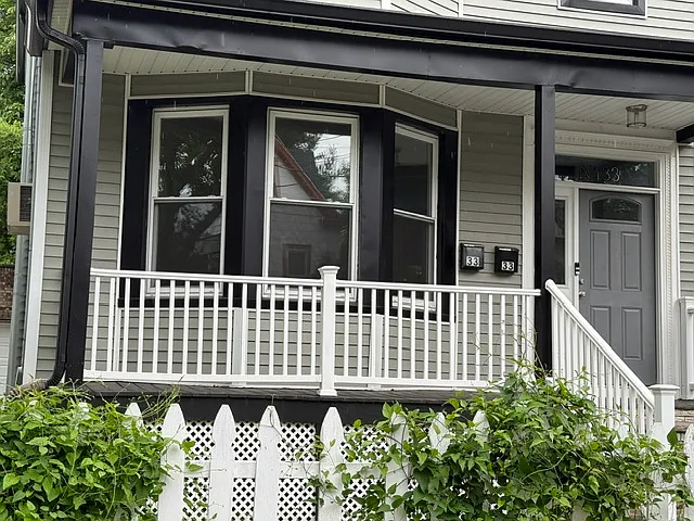 33 Duer Pl #1 — Photo 3