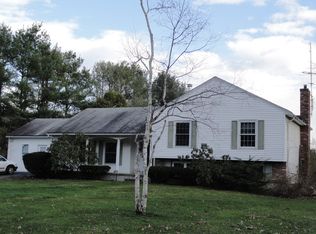 100 Exeter Rd, North Hampton, NH 03862