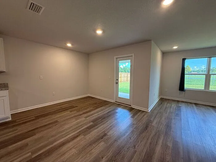 9732 Angel Oak Dr — Photo 16