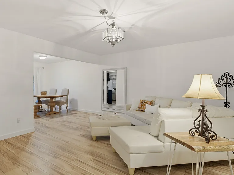 12901 Silver Creek Dr — Photo 53