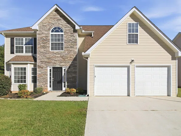 357 Cobblestone Ct, Hampton, GA 30228