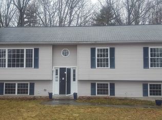 4 Mason Ln, Webster, MA 01570