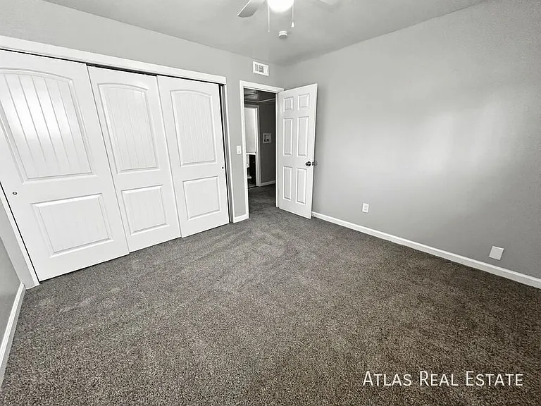 2107 Preuss Rd #B — Photo 2