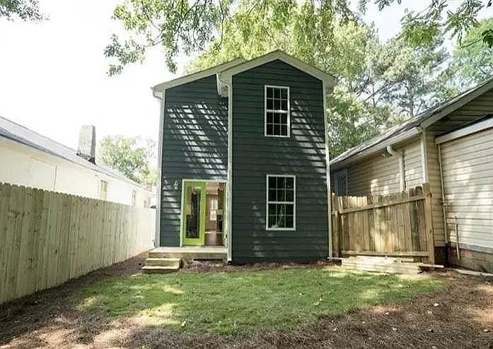 954 Parsons St SW — Photo 12