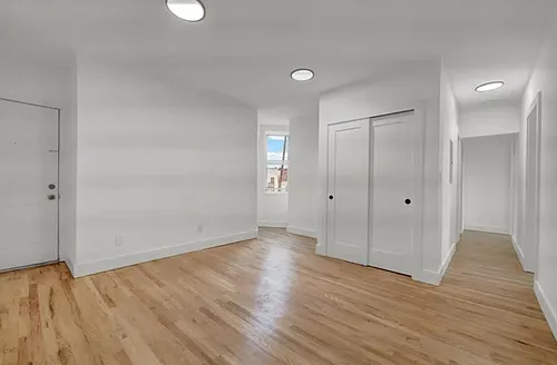 163 3rd St #2 Photo 1