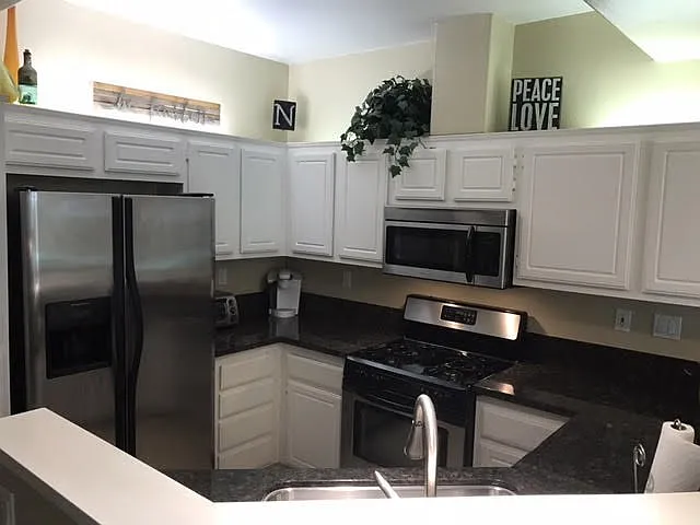 1039 S Positano Ave — Photo 10