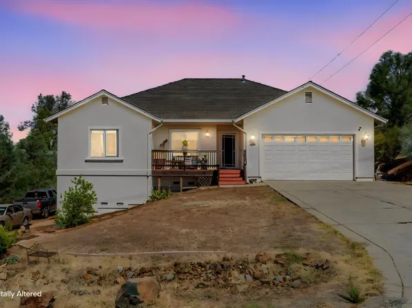 6816 Baldwin St, Valley Springs, CA 95252