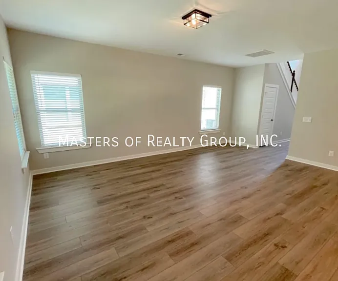 329 Shiloh Creek Dr — Photo 9