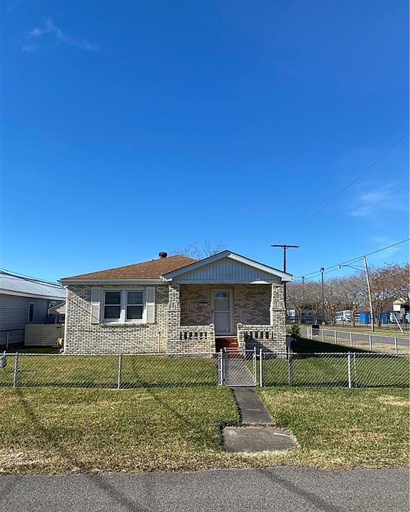 1st image of 1300 Avenue B
