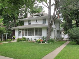 1932 5th Ave SE, Cedar Rapids, IA 52403