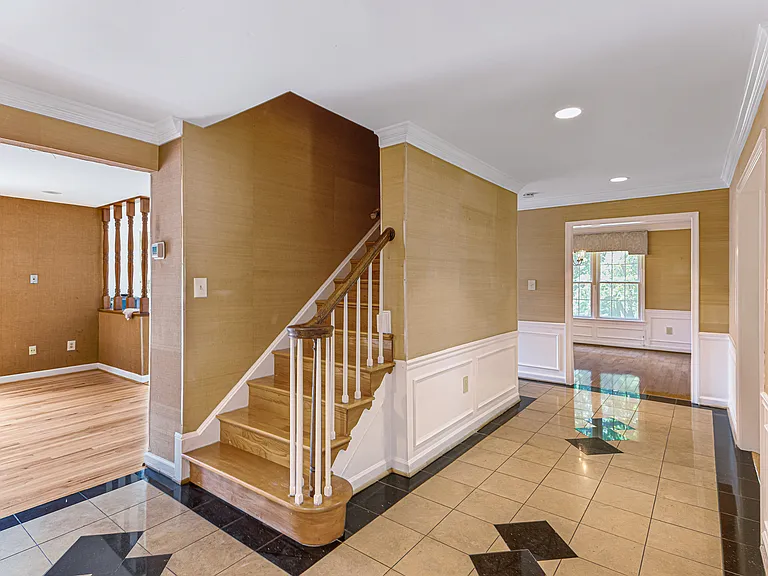 7416 Royal Dominion Dr — Photo 7