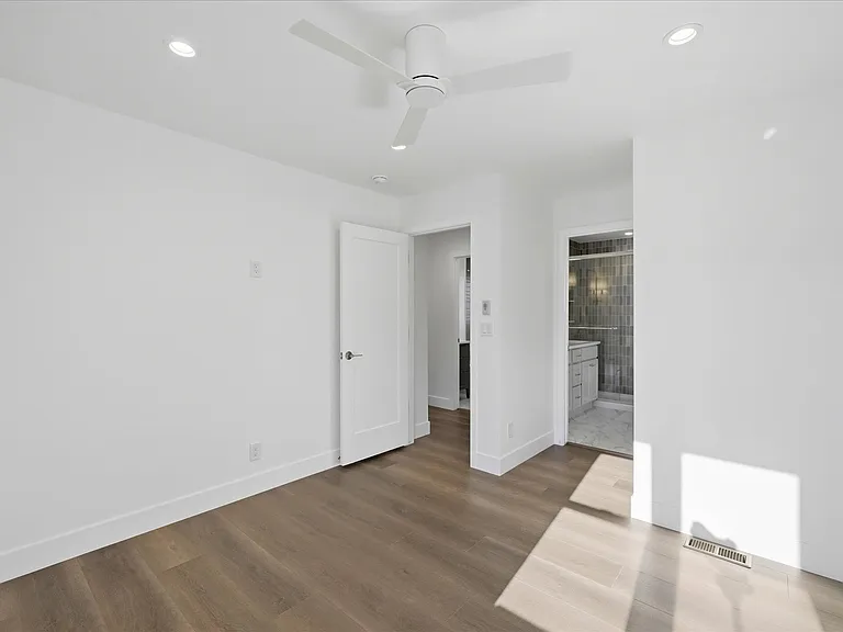 2741 S Jackson St — Photo 13
