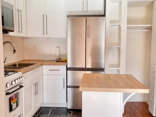 469 West 57th Street image 3 of 9