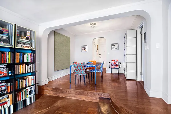 Sold by Stribling | media 5