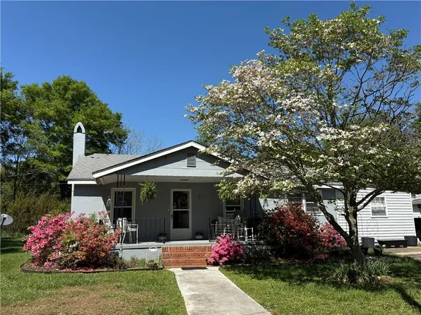 615 Taylor St, Central, SC 29630