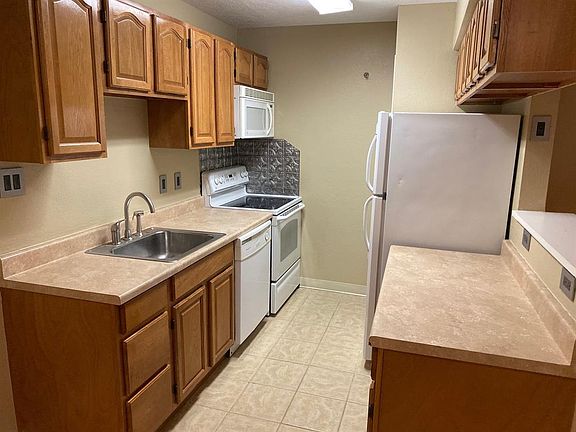 5th image of 2750 Holly Hall St APT 504