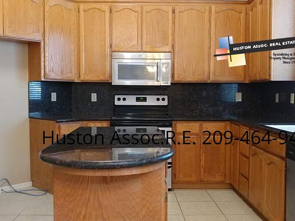 3rd image of 260 Wawona St