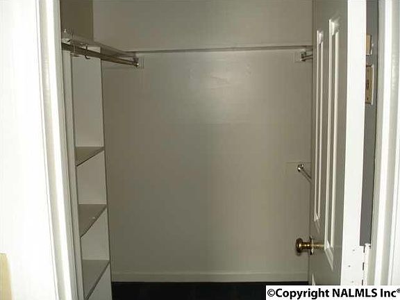 4th image of 4427 Bonnell Dr NW APT A