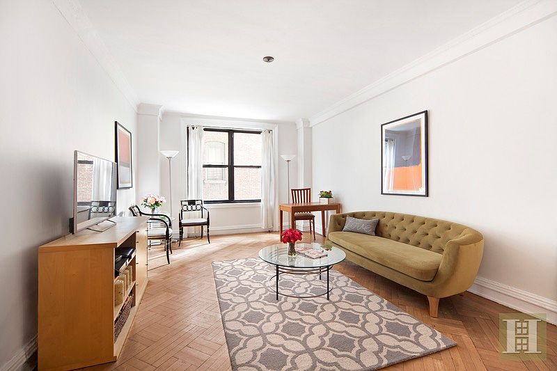 1st image of 890 W End Ave APT 1G