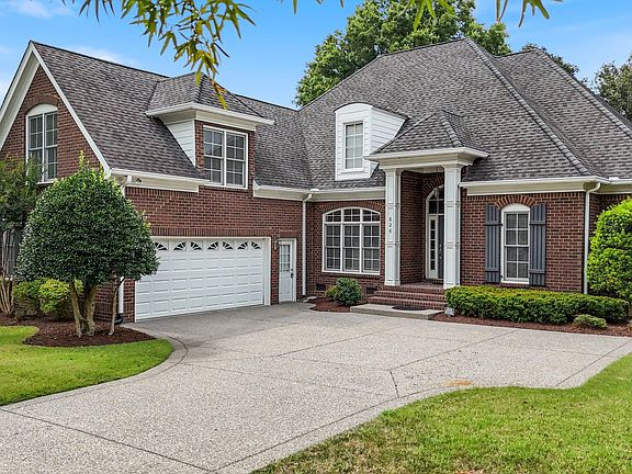 2nd image of 826 Willowsprings Blvd