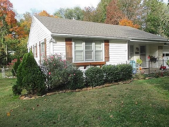 5th image of 2339 E Kirkwood St