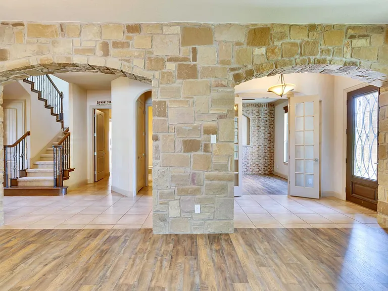 2500 Speidel Dr — Photo 17