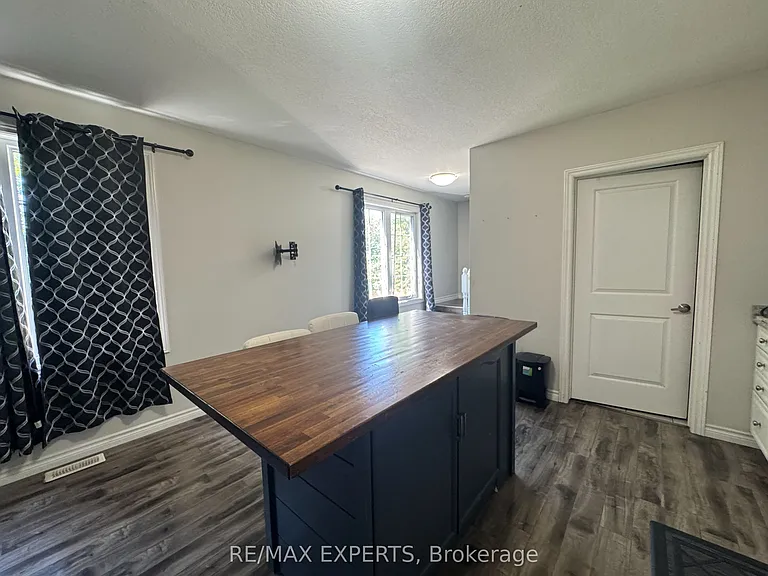 630 Dominion Ave #B — Photo 8