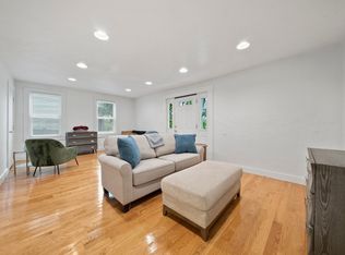 190 Common St APT 2, Quincy, MA 02169