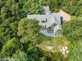25 Old Dunhams Corner Way, Edgartown, MA 02539