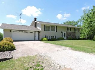 3009 Madison Rd, Ridgeway, IA 52165