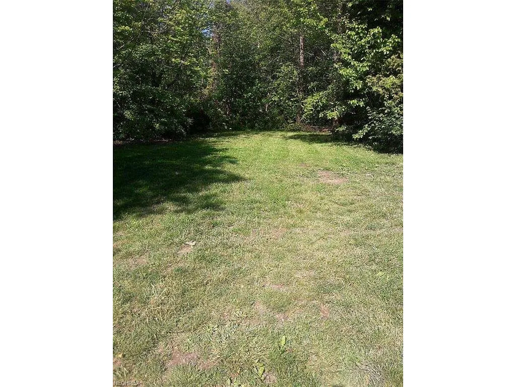 560 Chittenden St photo 1