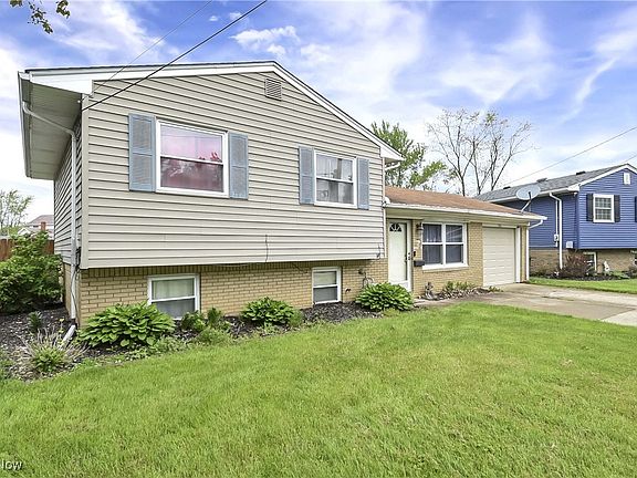 2nd image of 816 Sherwood Dr