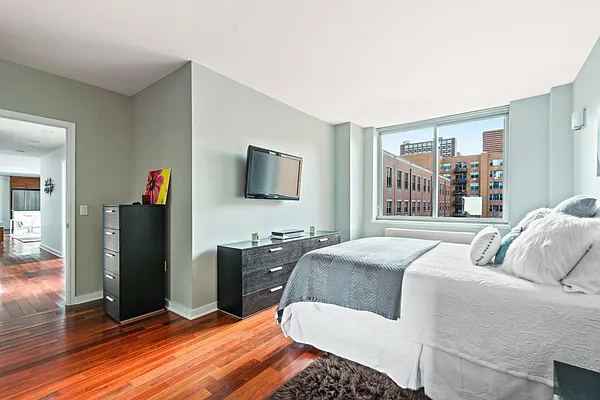Sold by Compass | media 6