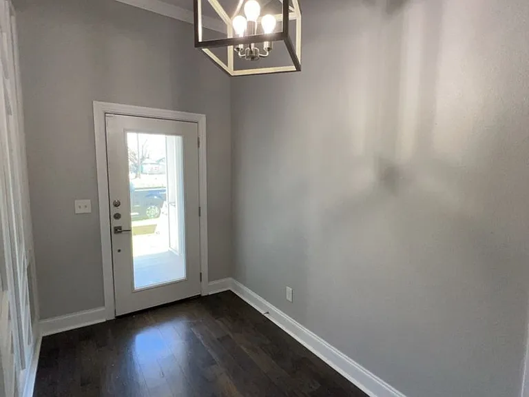 401 Walton St — Photo 3