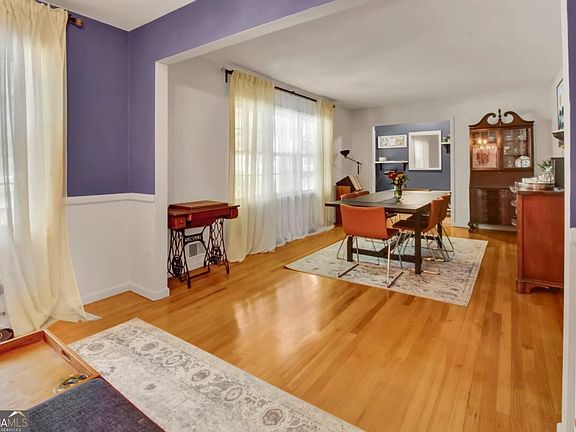 3rd image of 4577 N Peachtree Rd