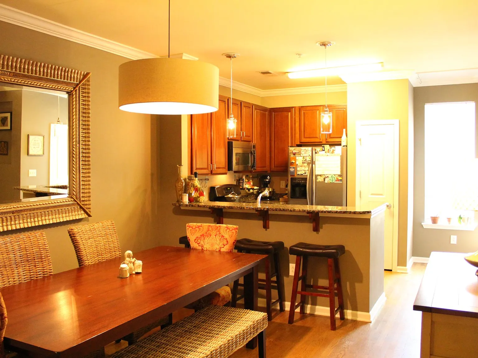 2 bed, 2.5 bath, 1200 sqft, $1,995 — Photo 3