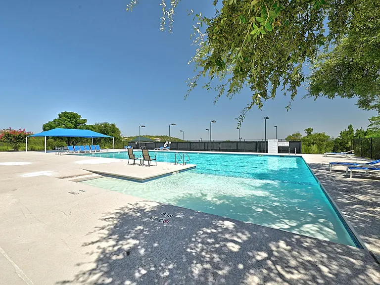 201 Varco Dr — Photo 34
